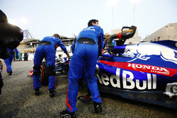Brendon Hartley, Toro Rosso STR13 Honda, gaat naar de startopstelling