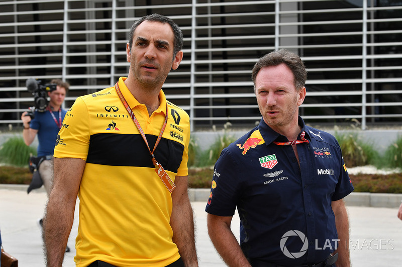 Cyril Abiteboul, director general de Renault Sport F1 y Christian Horner, director del equipo Red Bull Racing