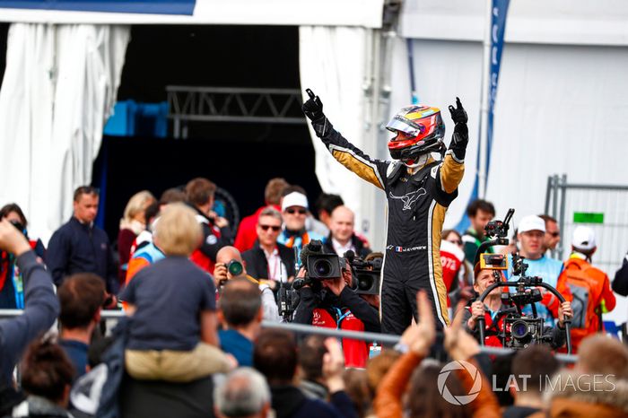 Ganador de la carrera Jean-Eric Vergne, Techeetah