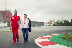 Керівник Ferrari Мауріціо Аррівабене, керівник Philip Morris Луіс Каммілері
