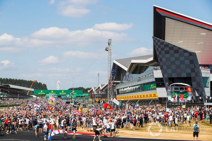 Podio: Lewis Hamilton, Mercedes AMG F1, Sebastian Vettel, Ferrari, Kimi Raikkonen, Ferrari