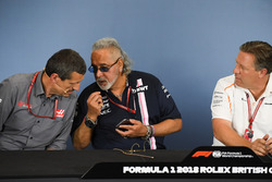 Керівник Haas F1 Team Гюнтер Штайнер, керівник Force India Formula One Team Віджей Малья, генеральний директор McLaren Зак Браун