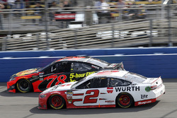 Brad Keselowski, Team Penske, Ford Fusion Wurth Martin Truex Jr., Furniture Row Racing, Toyota Camry