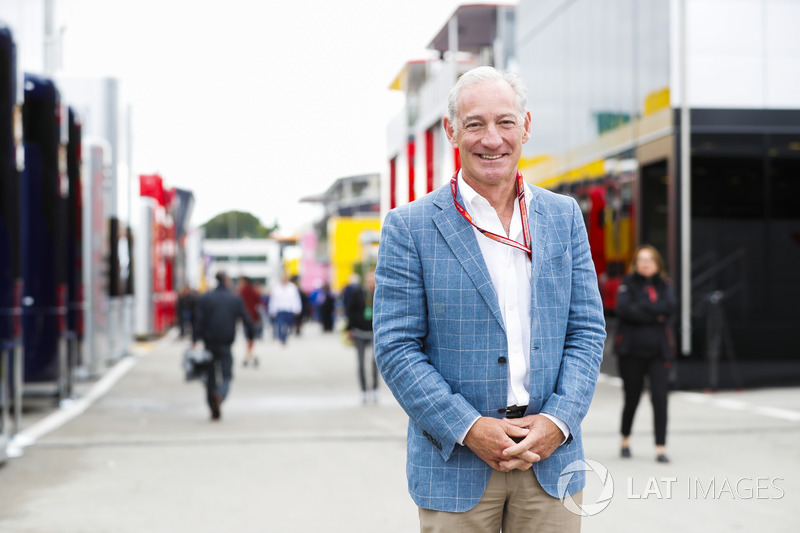 Greg Maffei, Director Ejecutivo, Liberty Media, en el paddock