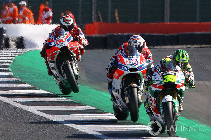Perkecil jarak di Silverstone