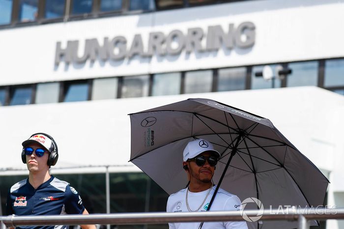 Daniil Kvyat, Scuderia Toro Rosso, Lewis Hamilton, Mercedes AMG F1