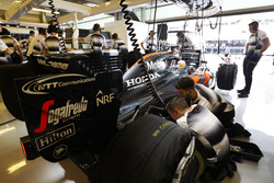 Команда работает над McLaren Фернандо Алонсо