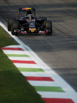 Carlos Sainz Jr., Scuderia Toro Rosso STR11