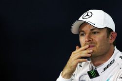 Nico Rosberg Mercedes AMG F1 en la Conferencia de prensa FIA