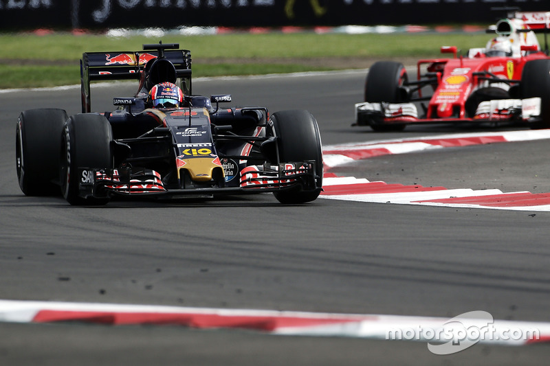 18: Daniil Kvyat, Scuderia Toro Rosso STR11