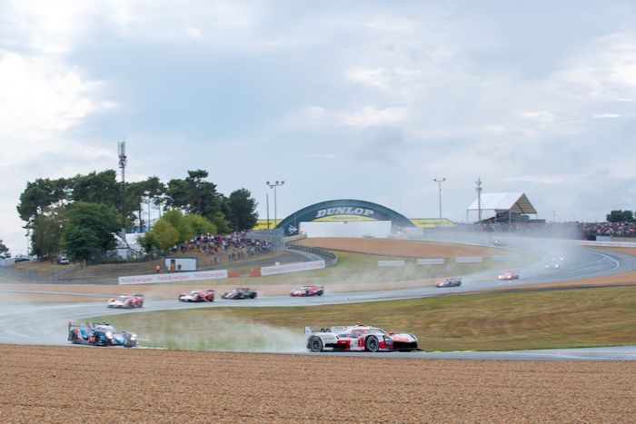 #7 Toyota Gazoo Racing Toyota GR010 - Hybrid Hypercar, Mike Conway, Kamui Kobayashi, José María López