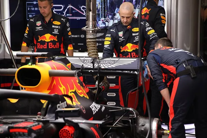 Detalle trasero del Red Bull Racing RB16