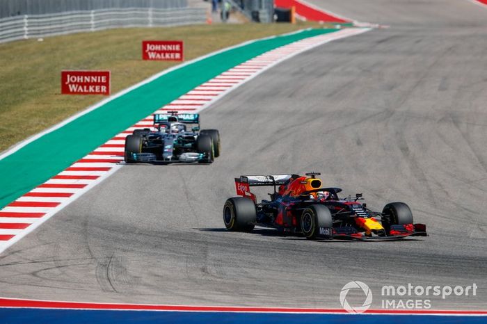 Max Verstappen, Red Bull Racing RB15, Lewis Hamilton, Mercedes AMG F1 W10