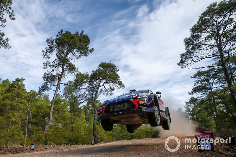 Thierry Neuville, Nicolas Gilsoul, Hyundai Motorsport Hyundai i20 Coupe WRC