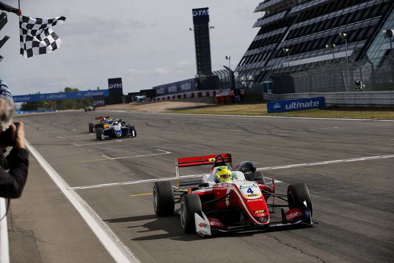 Le vainqueur Mick Schumacher, PREMA Theodore Racing Dallara F317 - Mercedes-Benz
