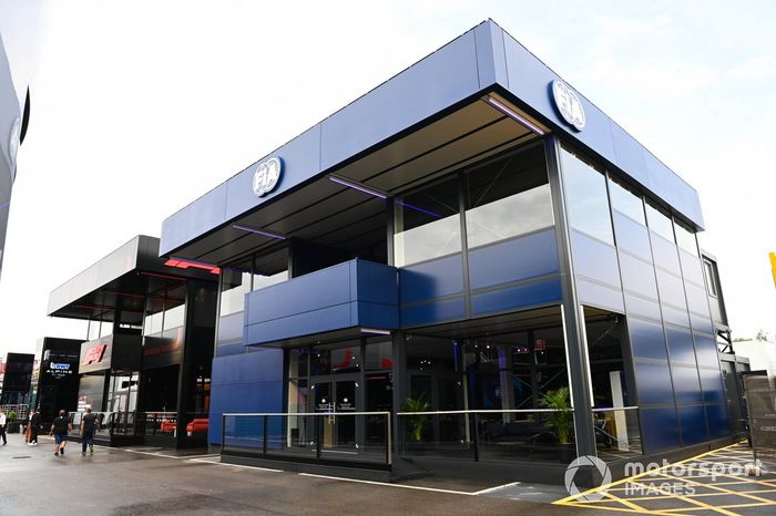 La autocaravana de la FIA