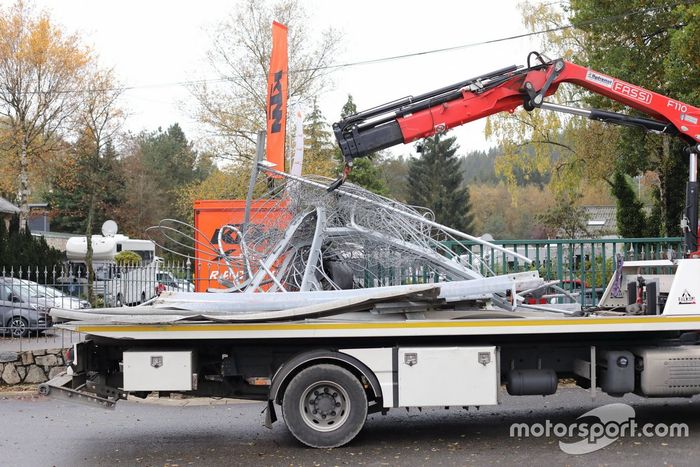 La valla después del accidente en el Super Trofeo Race