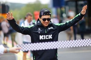 Zhou Guanyu, Stake F1 Team Kick Sauber