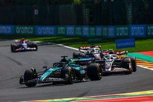 Lance Stroll, Aston Martin AMR24, Nico Hulkenberg, Haas VF-24, Kevin Magnussen, Haas VF-24
