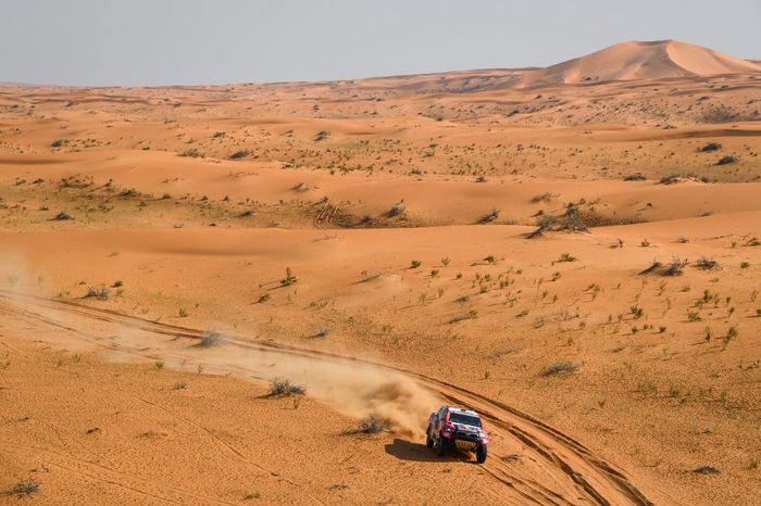 #301 Toyota Gazoo Racing: Nasser Al-Attiyah, Matthieu Baumel
