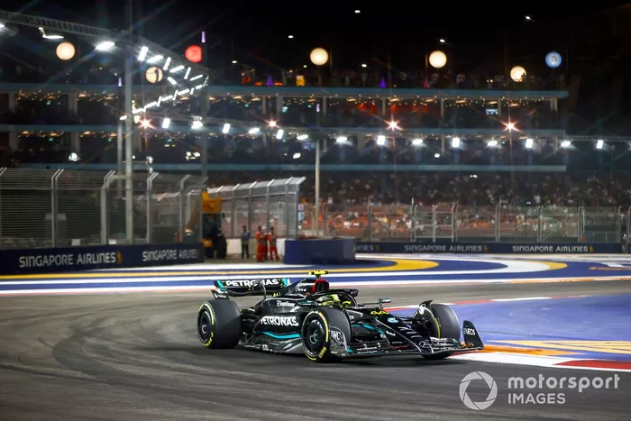Lewis Hamilton, Mercedes F1 W14