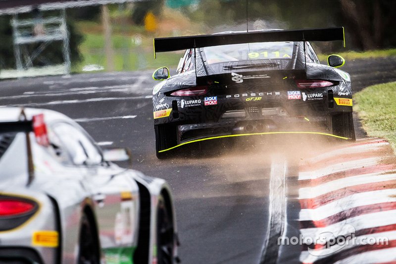#911 EBM Porsche 911 GT3-R: Romain Dumas, Sven Müller, Mathieu Jaminet