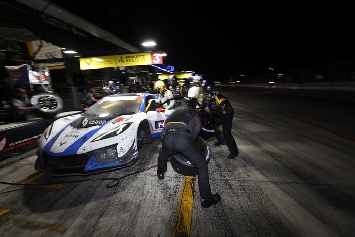 #3 Corvette Racing by Pratt Miller Motorsports Corvette Z06 GT3.R: Antonio Garcia, Alexander Sims, Daniel Juncadella
