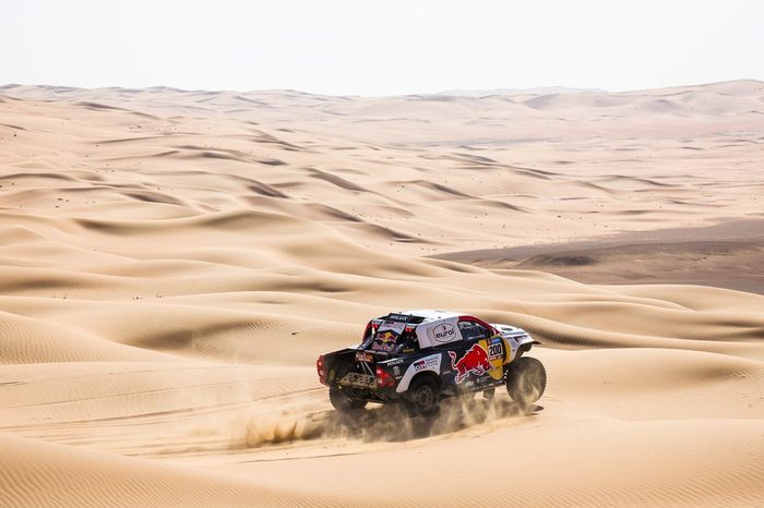 #200 Toyota Gazoo Racing Toyota: Nasser Al-Attiyah, Mathieu Baumel