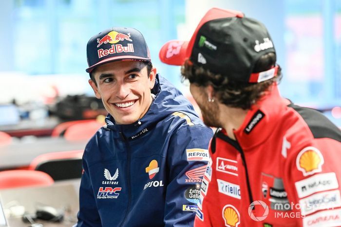 Marc Marquez, Repsol Honda Team, Enea Bastianini, Ducati Team