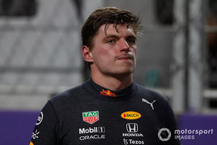 Max Verstappen, de Red Bull Racing, en el Parc Ferme después de chocar al final de la Q3