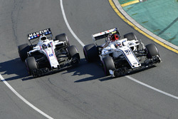 Шарль Леклер, Alfa Romeo Sauber C37, и Сергей Сироткин, Williams FW41