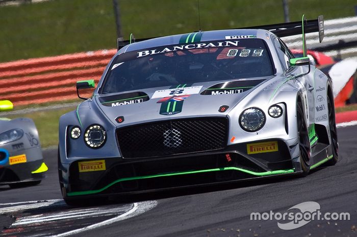 #8 Bentley Team M-Sport Bentley Continental GT3: Andy Soucek, Maxime Soulet, Vincent Abril
