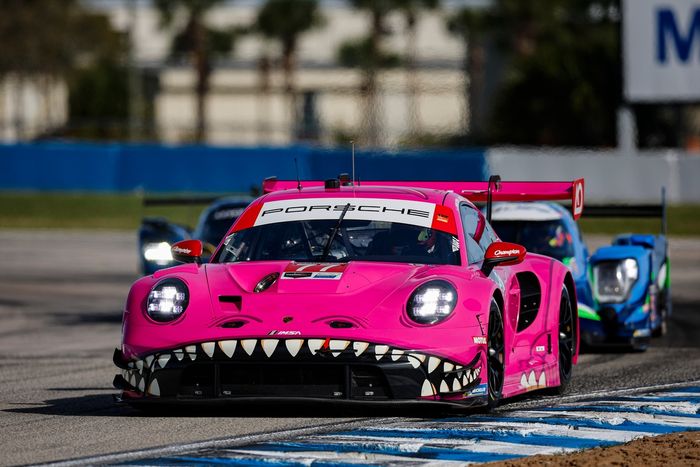 #77 AO Racing Porsche 911: Nick Tandy, Harry King, Alessio Picariello