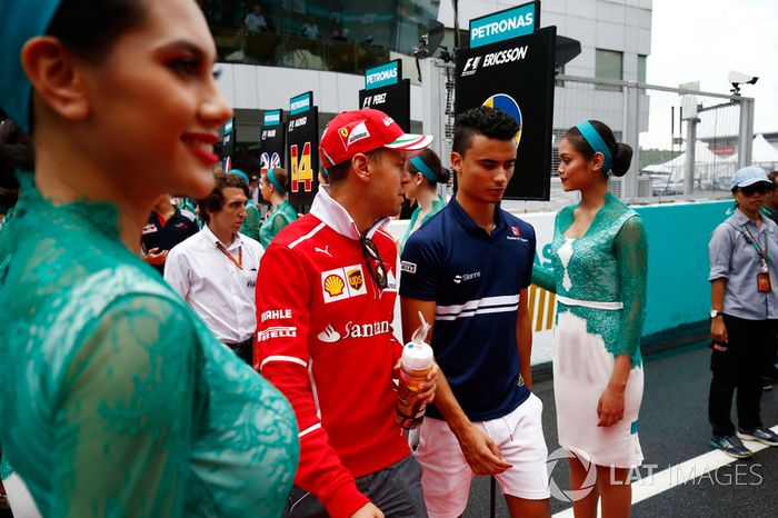 Sebastian Vettel, Ferrari, Pascal Wehrlein, Sauber