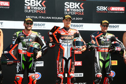 Chaz Davies, Ducati Team, en pole position devant Tom Sykes, Kawasaki Racing, et Jonathan Rea, Kawasaki Racing