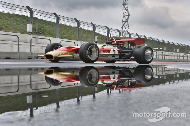 Lotus 49B