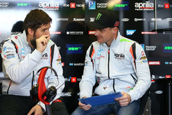 Sam Lowes, Aprilia Racing Team Gresini, et Giulio Nava