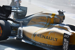 Nach Brand in der Boxengasse: das Auto von Kevin Magnussen, Renault Sport F1 Team RS16