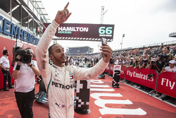 Race winner Lewis Hamilton, Mercedes-AMG F1 W09 celebrates with a selfie in parc ferme