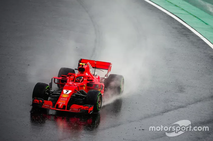 3: Kimi Raikkonen, Ferrari SF71H, 1'36.186