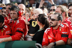 Minttu Virtanen ve oğlu Robin Raikkonen