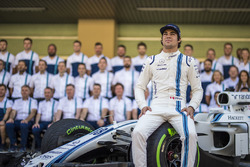 Lance Stroll, Williams en la foto del equipo Williams team