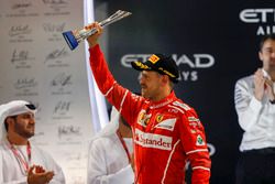 Podio: il terzo classificato Sebastian Vettel, Ferrari