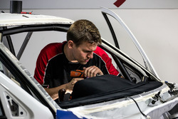 Sébastien Loeb Racing Peugeot 306 Maxi rebuild