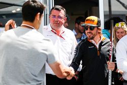 Eric Boullier, Racing Director, McLaren, and Fernando Alonso, McLaren, meet players from the Montreal Canadiens NHL Ice Hokey Team