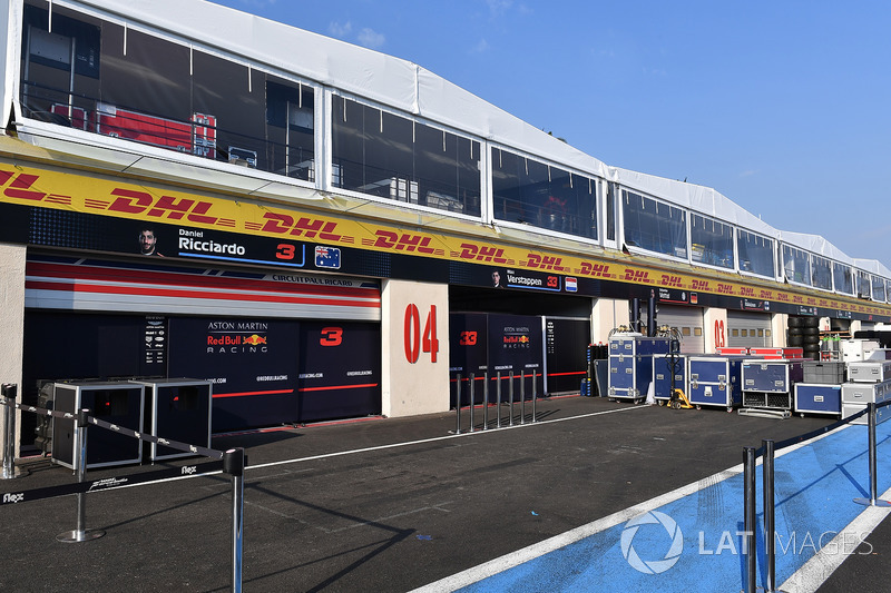 Garage Red Bull Racing