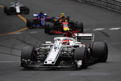 Шарль Леклер, Sauber C37