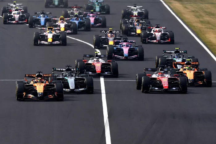Charles Leclerc, Ferrari, Oscar Piastri, McLaren, George Russell, Mercedes