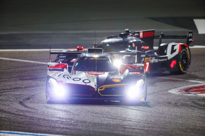 #20 BMW M Team WRT BMW M Hybrid V8: Sheldon Van Der Linde, Rene Rast, Robin Frijns