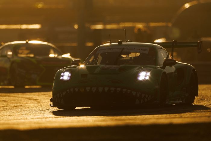 #77 AO Racing Porsche 911: Nick Tandy, Harry King, Alessio Picariello